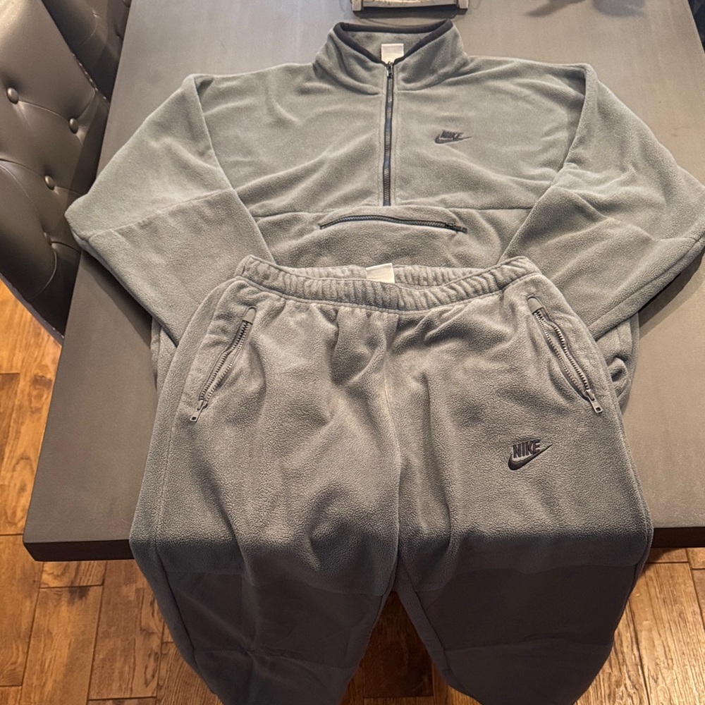 Nike Charcoal Fleece Set